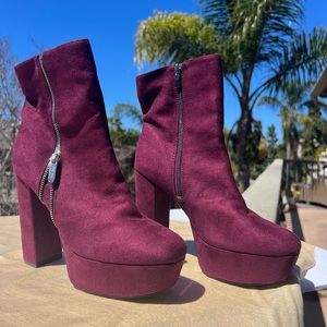 Nine West ankle high- 5” heel boot